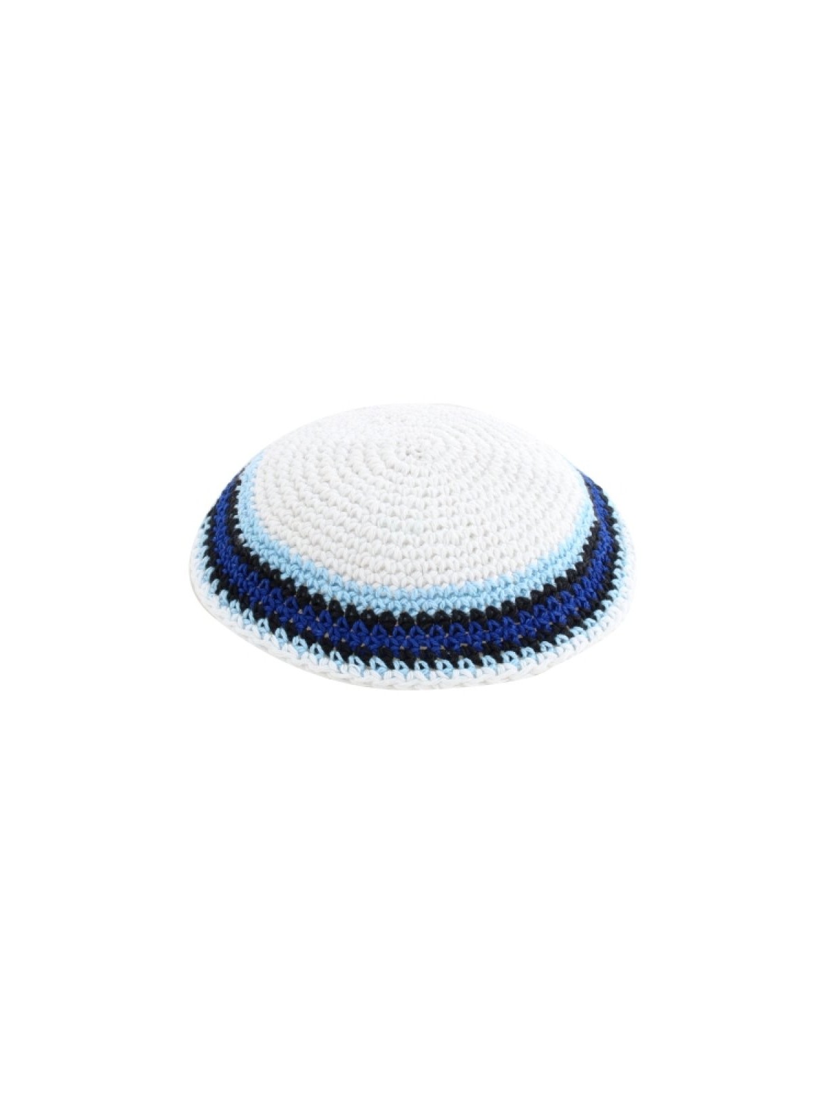 כיפה סרוגה לבנה עם בורד כחול ותכלת... | כיפה סרוגה